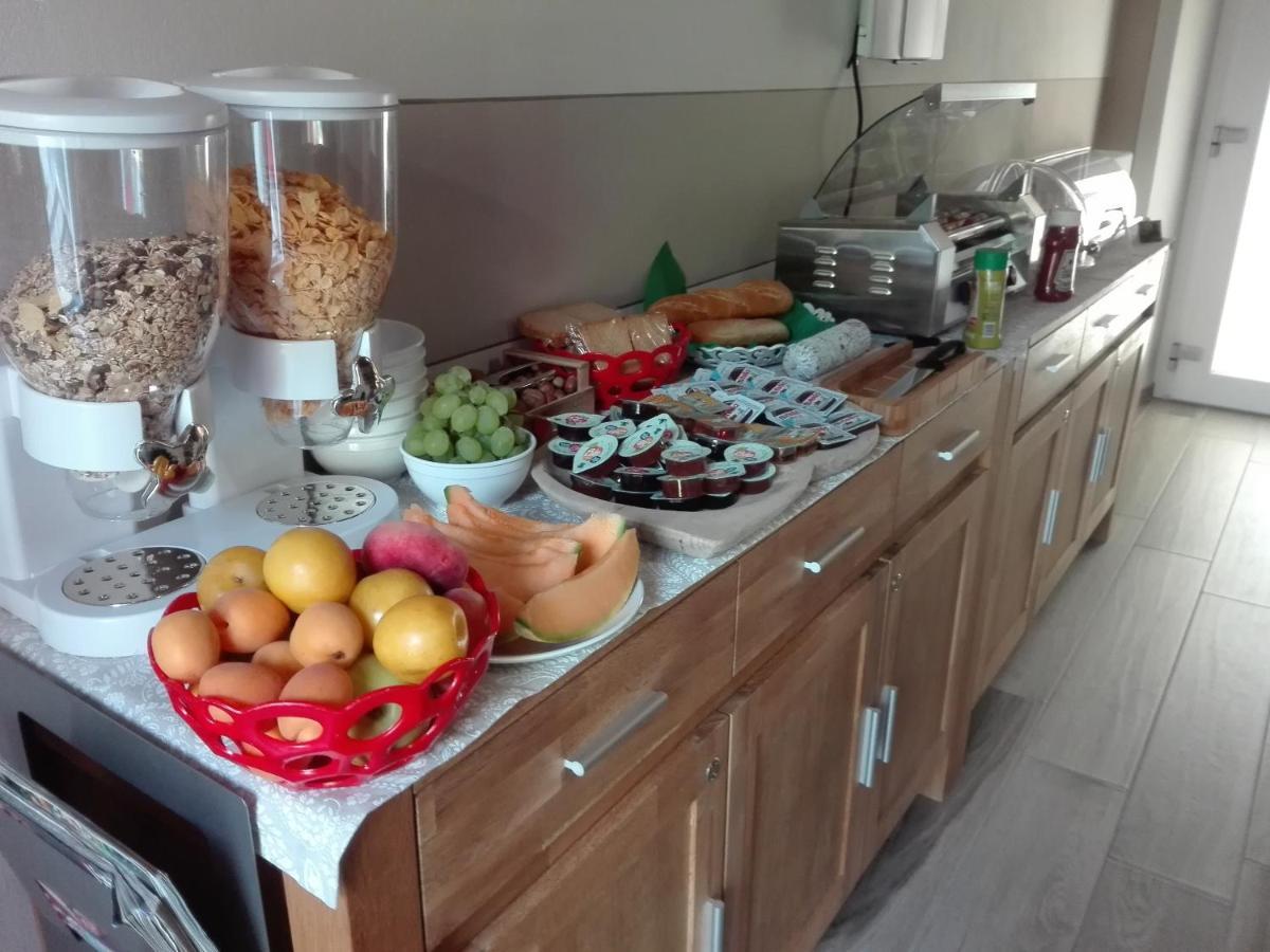 Eden Bed & Breakfast Cannobio Ngoại thất bức ảnh